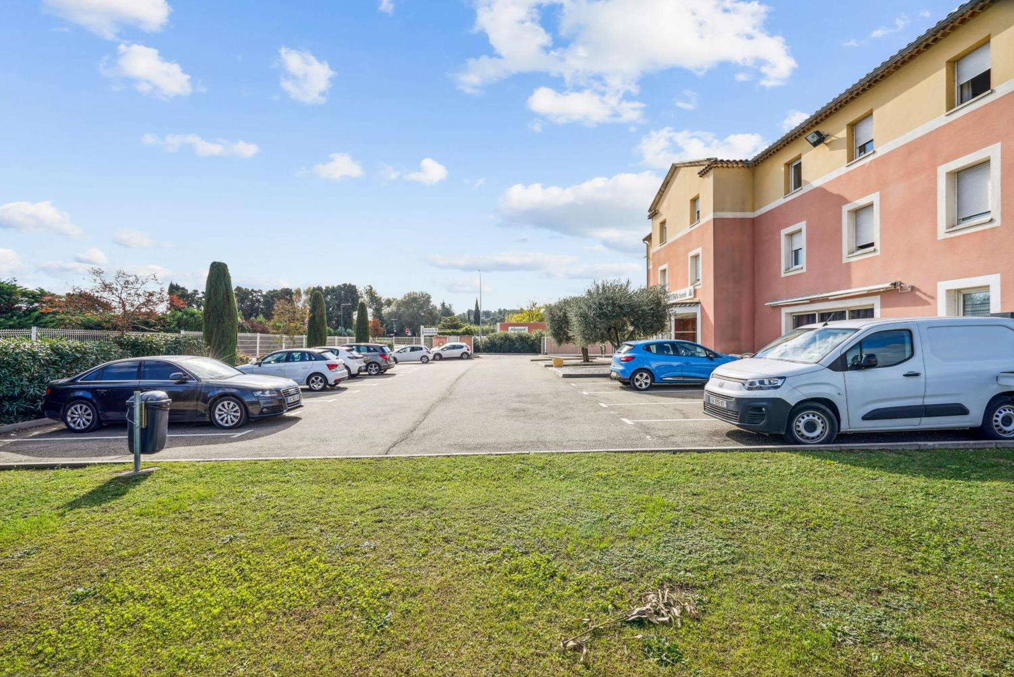 Hotel Akena Chateaurenard - Parc Des Expositions Avignon Esterno foto