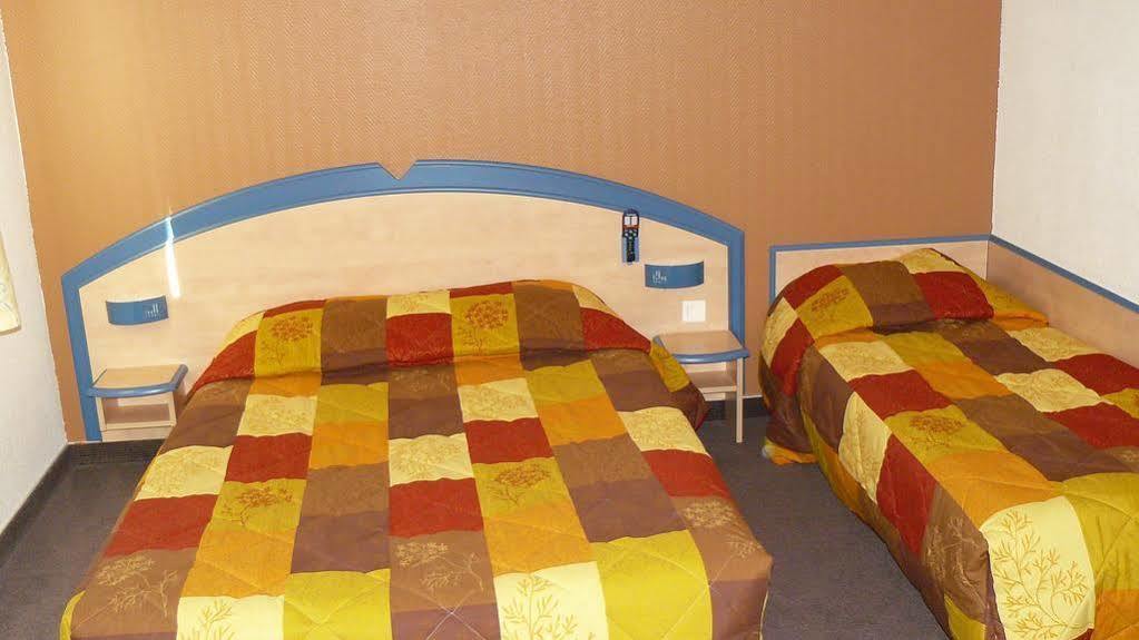 Hotel Akena Chateaurenard - Parc Des Expositions Avignon Esterno foto